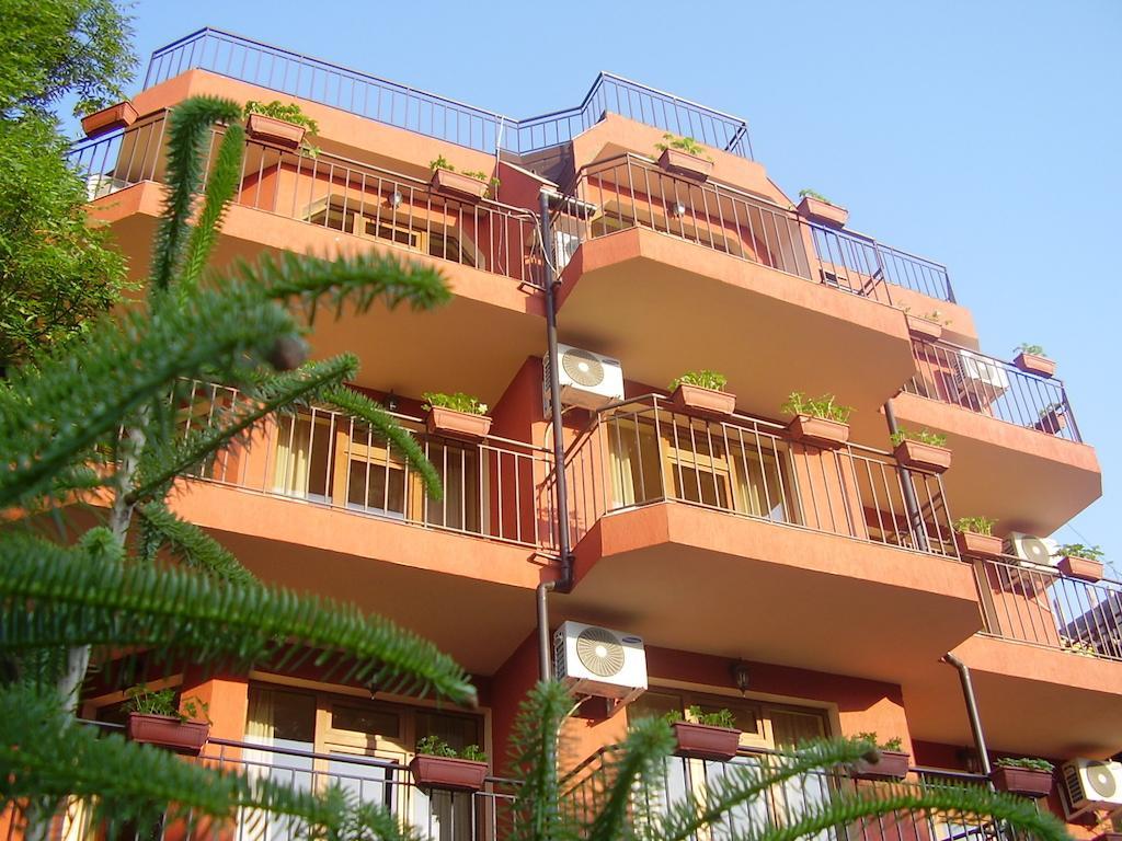 Terra Guest House Ravda Buitenkant foto