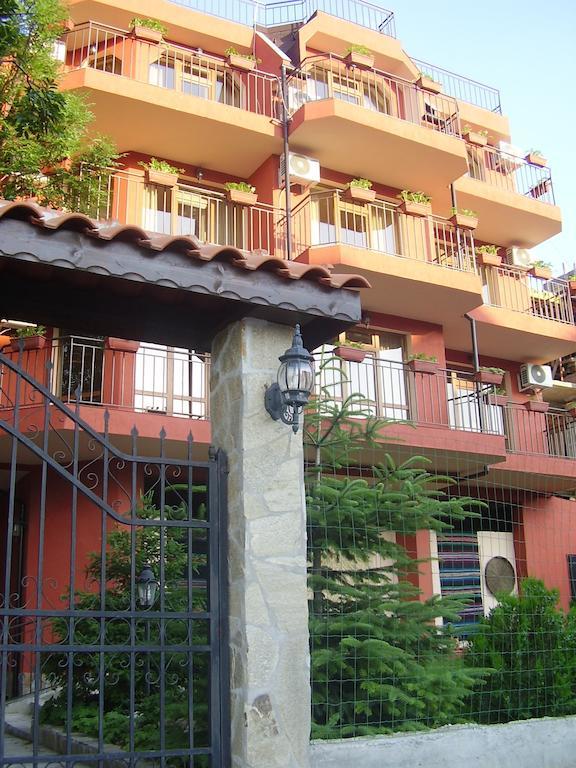 Terra Guest House Ravda Buitenkant foto